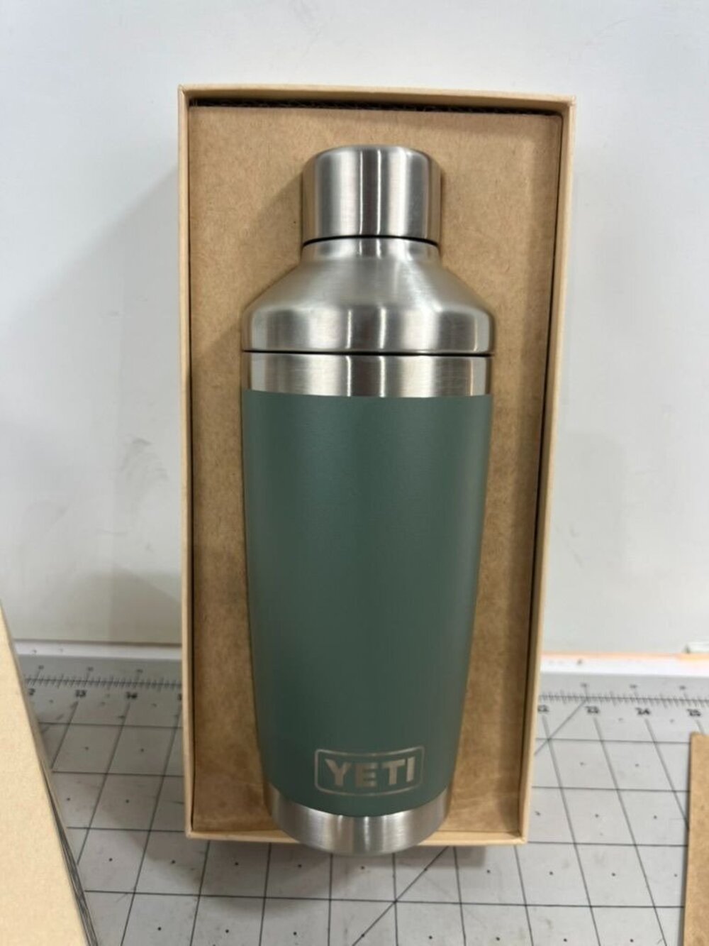 YETI Rambler 20oz Cocktail Shaker - Camp Green